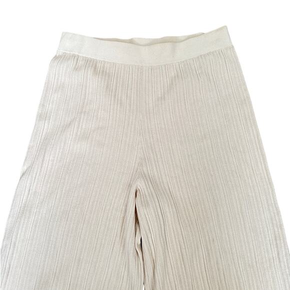 Neiwai - Ribbed Wide Leg Pants in Beige - Picture 2 of 4